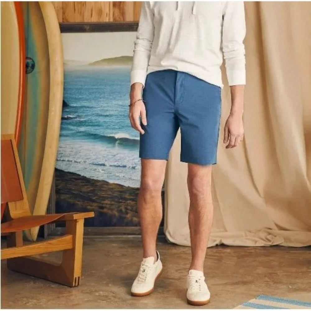 Faherty All Day Shorts 9 inch Performance Golf Shorts in Blue Size 42